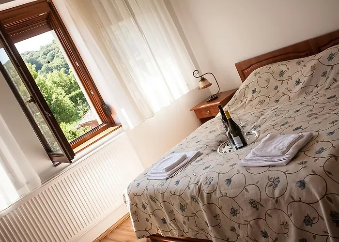Wekler Csaladi Pinceszet Es Panzio 3*